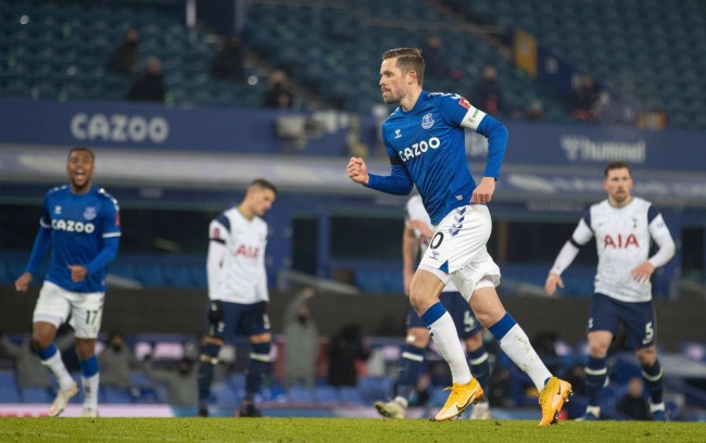 仅是对菲利 仅是对菲利