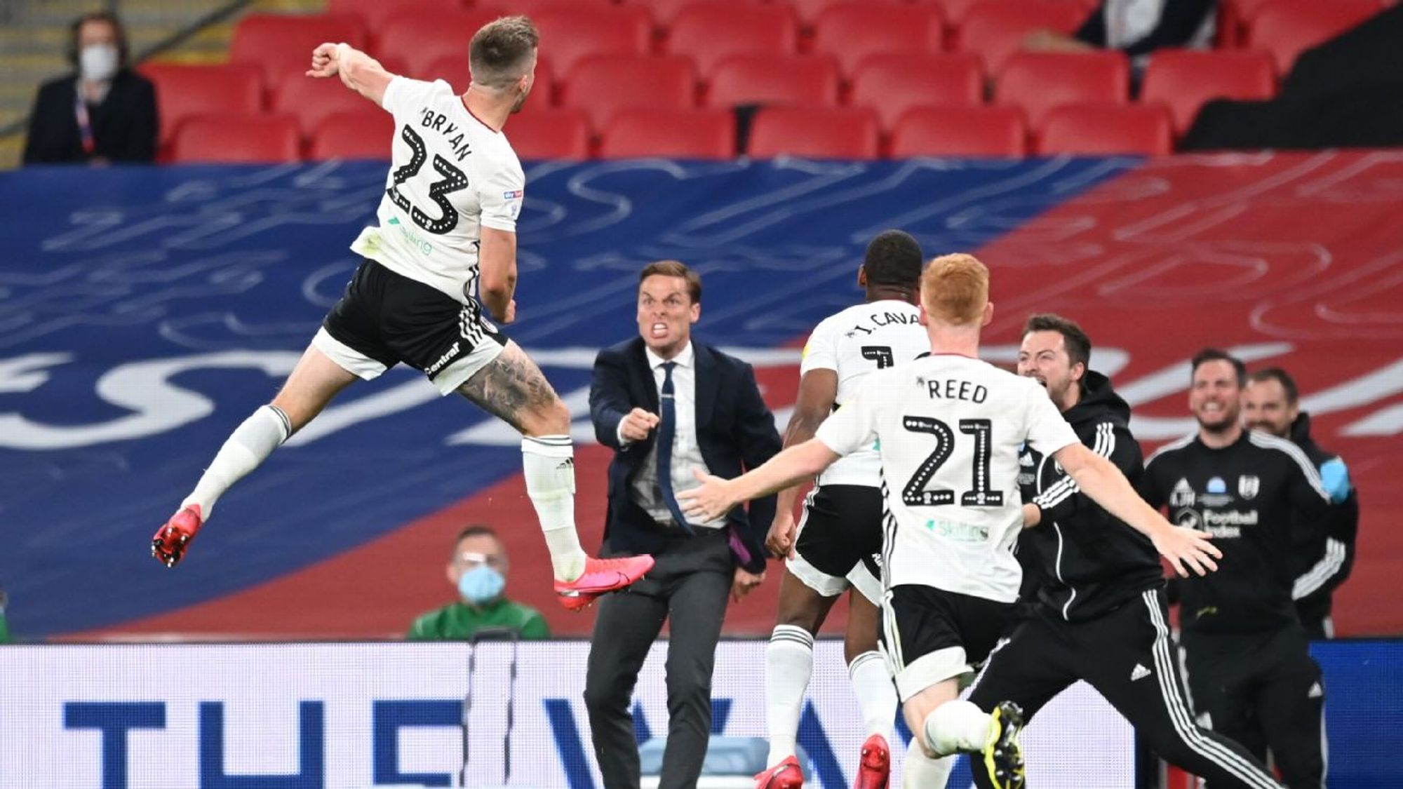 在摩纳哥完 在摩纳哥完