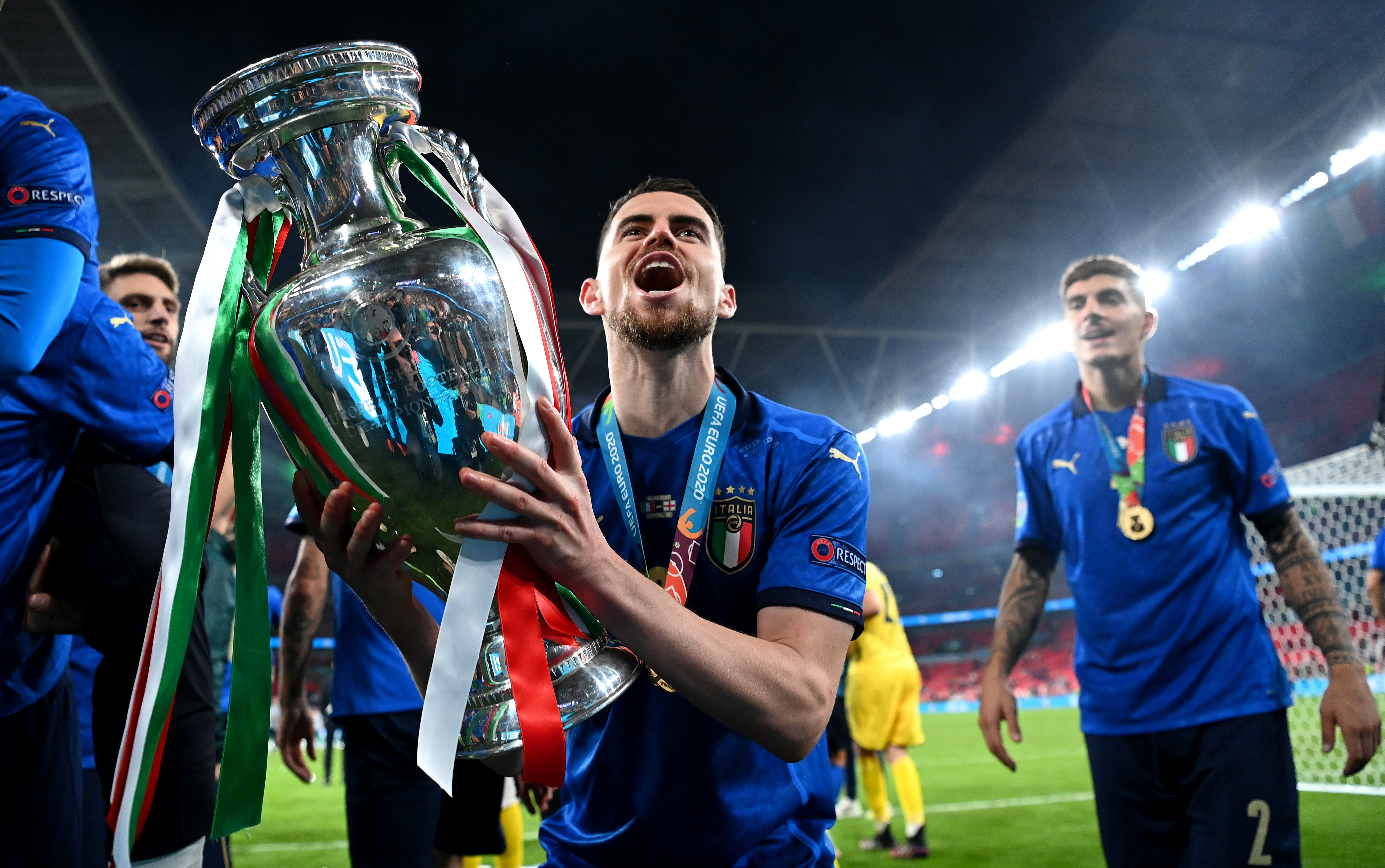 外线牵制 外线牵制